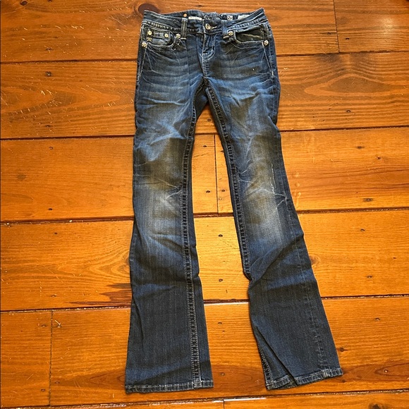 EUC Miss Me mid rise jeans - Size 26 - Picture 5 of 6